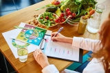 Faut-il consulter une diététicienne ou une nutritionniste pour maigrir?